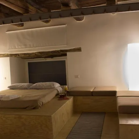 Casa Latina *
